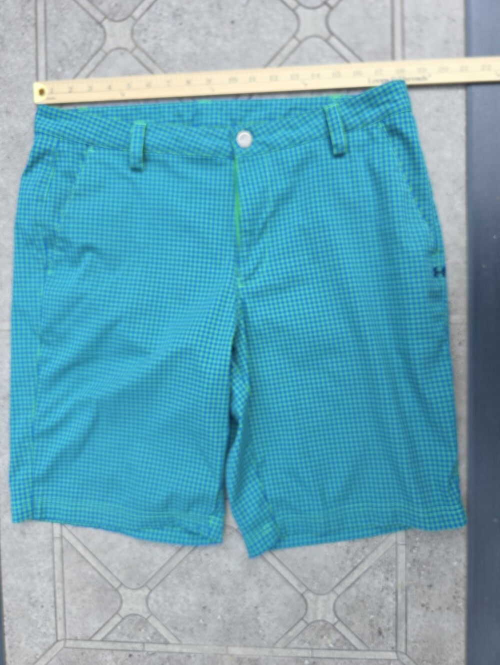 Under Armour Men's Flat Front Golf Shorts – Green/Blue Gingham, Size 36